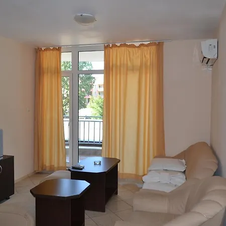 Aparthotel Kamelia Garden - Official Rental