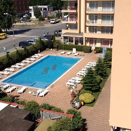 Appartamento Aparthotel Kamelia Garden - Official Rental 2*