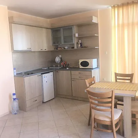 Appartamento Aparthotel Kamelia Garden - Official Rental Nesebar