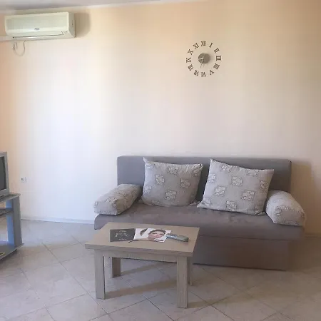 Aparthotel Kamelia Garden - Official Rental 2*